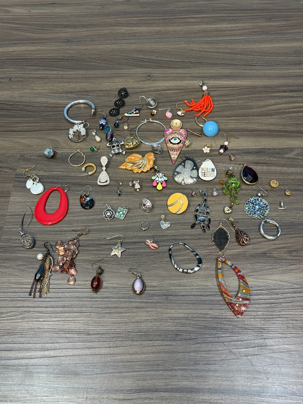 Mixed Lot Single Earrings Costume Jewelry Different Styles Some Missing Backs